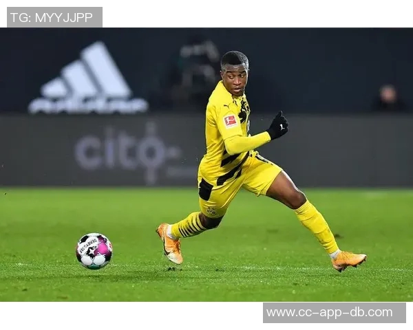 穆科科在丹麦遭遇困境多特名宿呼吁给予更多信任与支持