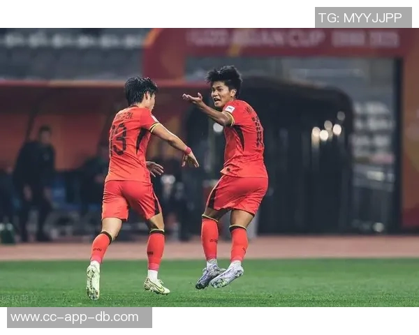 半场战报上海海港与首尔FC互交白卷蒯纪闻助攻失良机吕文君领黄牌 半场战报上海海港与首尔FC互交白卷蒯纪闻助攻失良机吕文君领黄牌