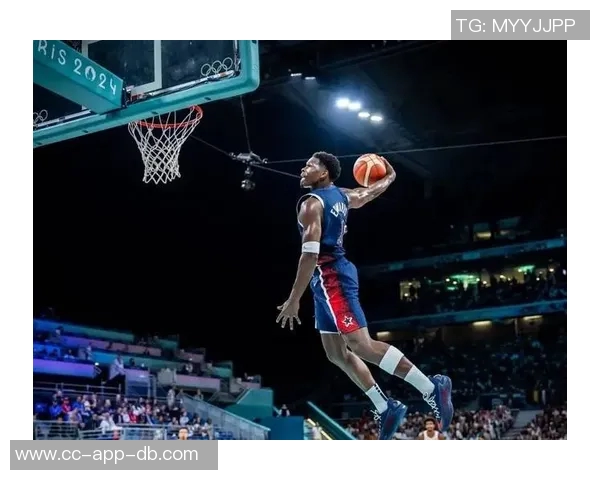 爱德华兹半场表现出色11投5中三分球命中率提升助力球队拿下17分4板1助